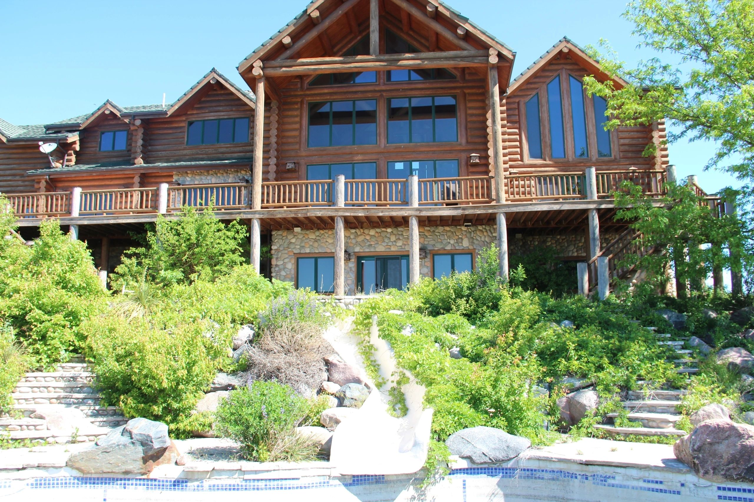 Home for sale in Winner, South Dakota listed by Shippy Realty & Auction REALTORS®